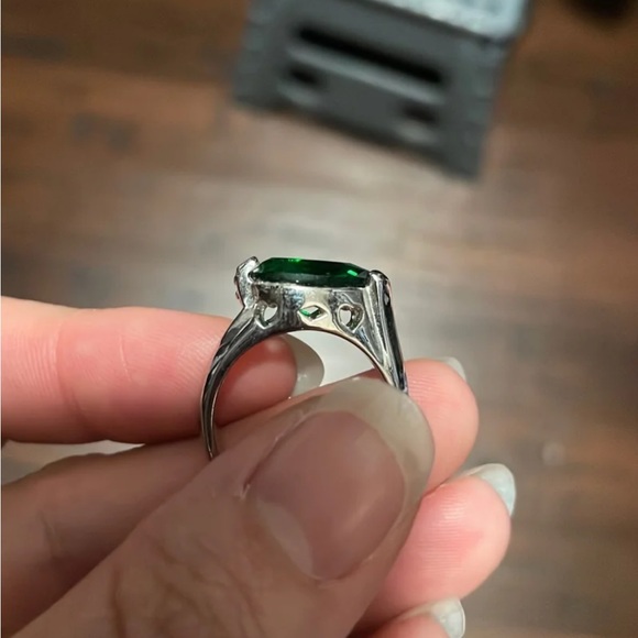 Ring - Picture 2 of 2